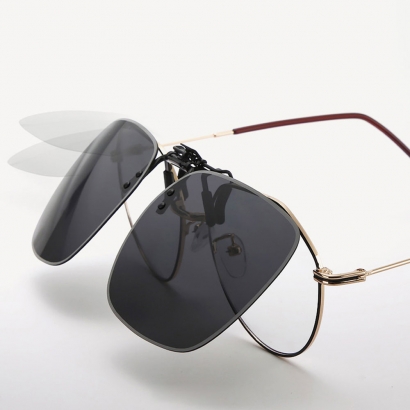 [리빙마켓] 안경 위에쓰는 클립형 선글라스 2종 택1 (2개이상구매가능) (업체별도 무료배송)