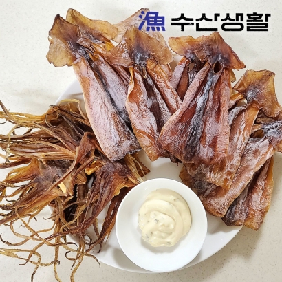 [수산생활] 해풍에서 건조한 국산 쫄쫄이 오징어 300g (10미) (업체별도 무료배송)